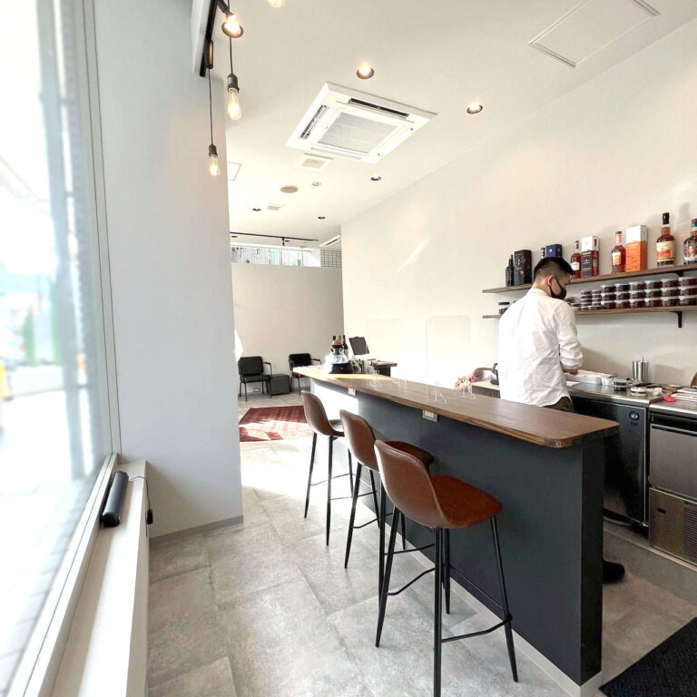 シーシャカフェ＆バーAVESTA（アヴェスタ）様